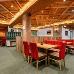 Hotel Restaurant Hexenalm 4*