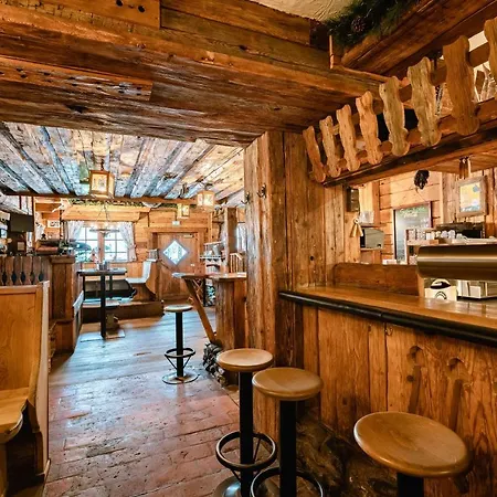 Restaurant Hexenalm ホテル 4*