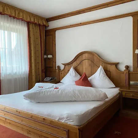 Hotel Restaurant Hexenalm 4*