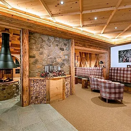 Restaurant Hexenalm ホテル 4*