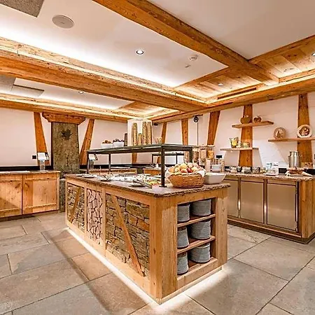 Restaurant Hexenalm 4* ゼル