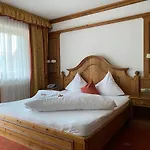 Hotel Restaurant Hexenalm 4*