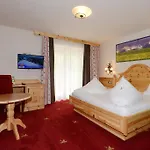 Hotel Restaurant Hexenalm 4*
